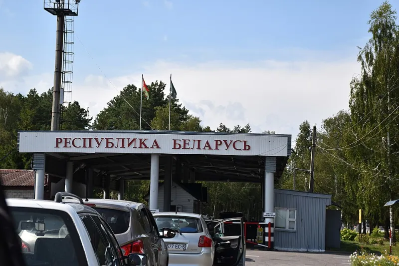 Red Lines and Tripwires: Five Scenarios That Could Pull Belarus Into the Fighting